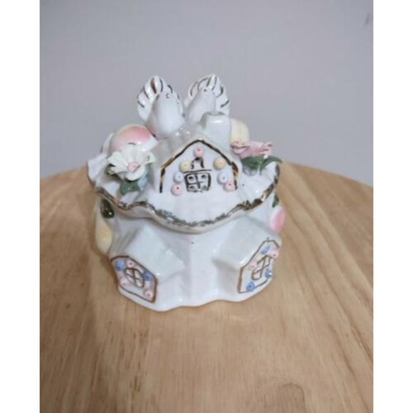 Capodimonte Style Ceramic Jar Trinket Dish with Flowers and doves Blue Luster - Picture 1 of 7